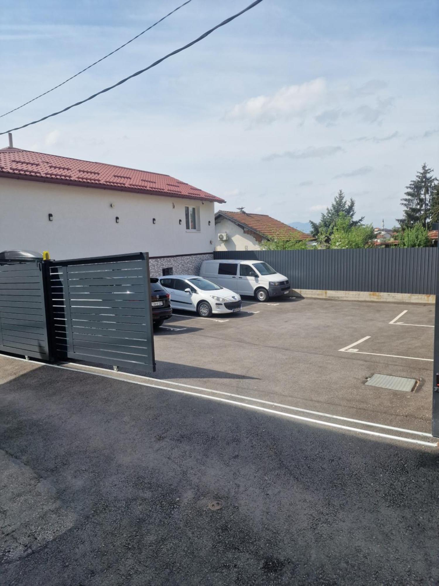 Apartments Natural And Bungalows 2 Σαράγεβο Εξωτερικό φωτογραφία