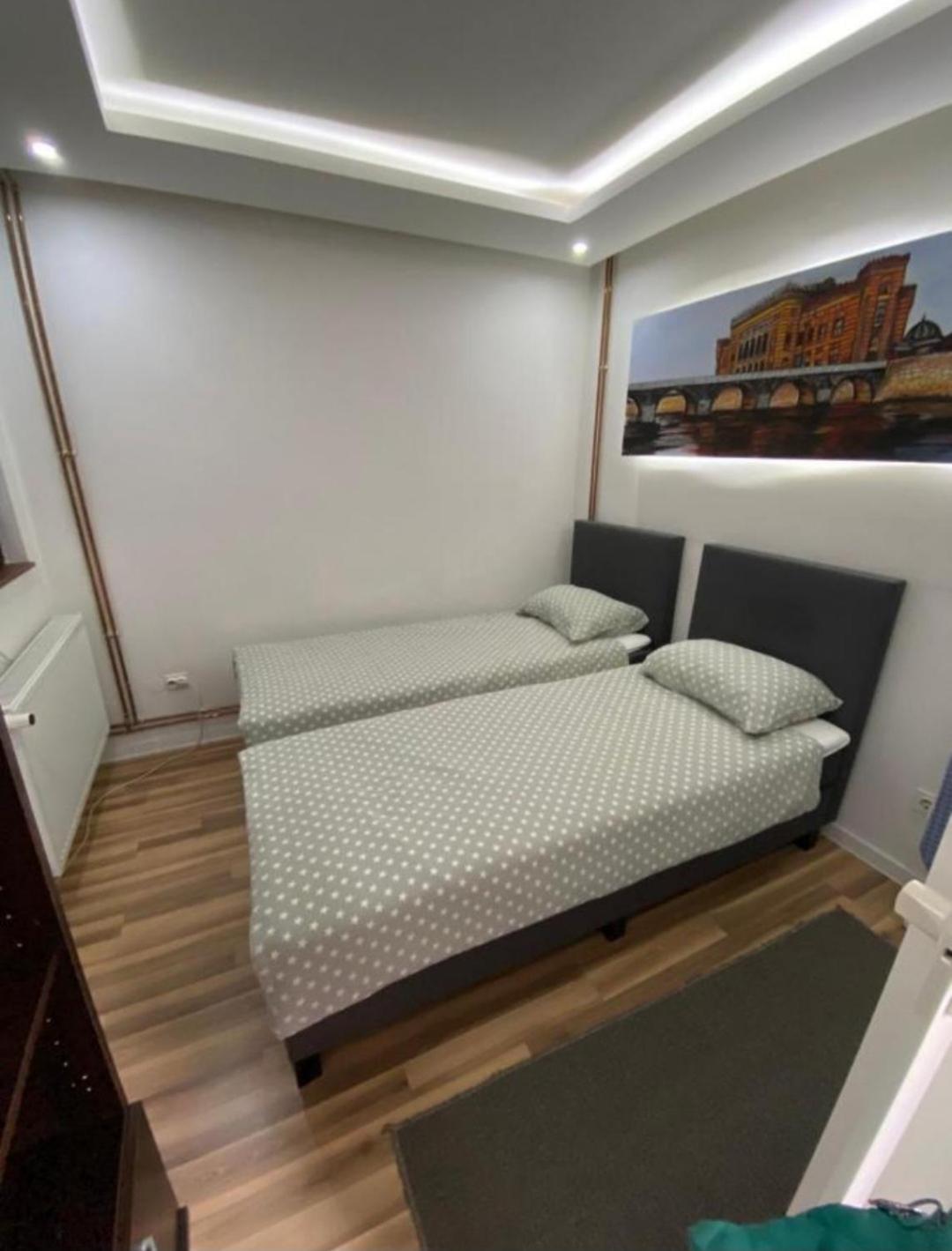 Apartments Natural And Bungalows 2 Σαράγεβο Δωμάτιο φωτογραφία